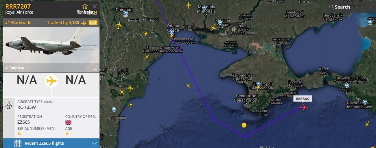 Boeing RC-135 часто проводит разведку над акваторией Чёрного моря рядом с Крымом Boeing RC-135 часто проводит разведку над акваторией Чёрного моря рядом с Крымом