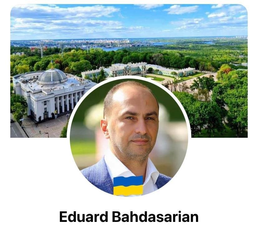 Facebook «завалили» цветами флага Украины: кто присоединился к патриотическому флешмобу 9