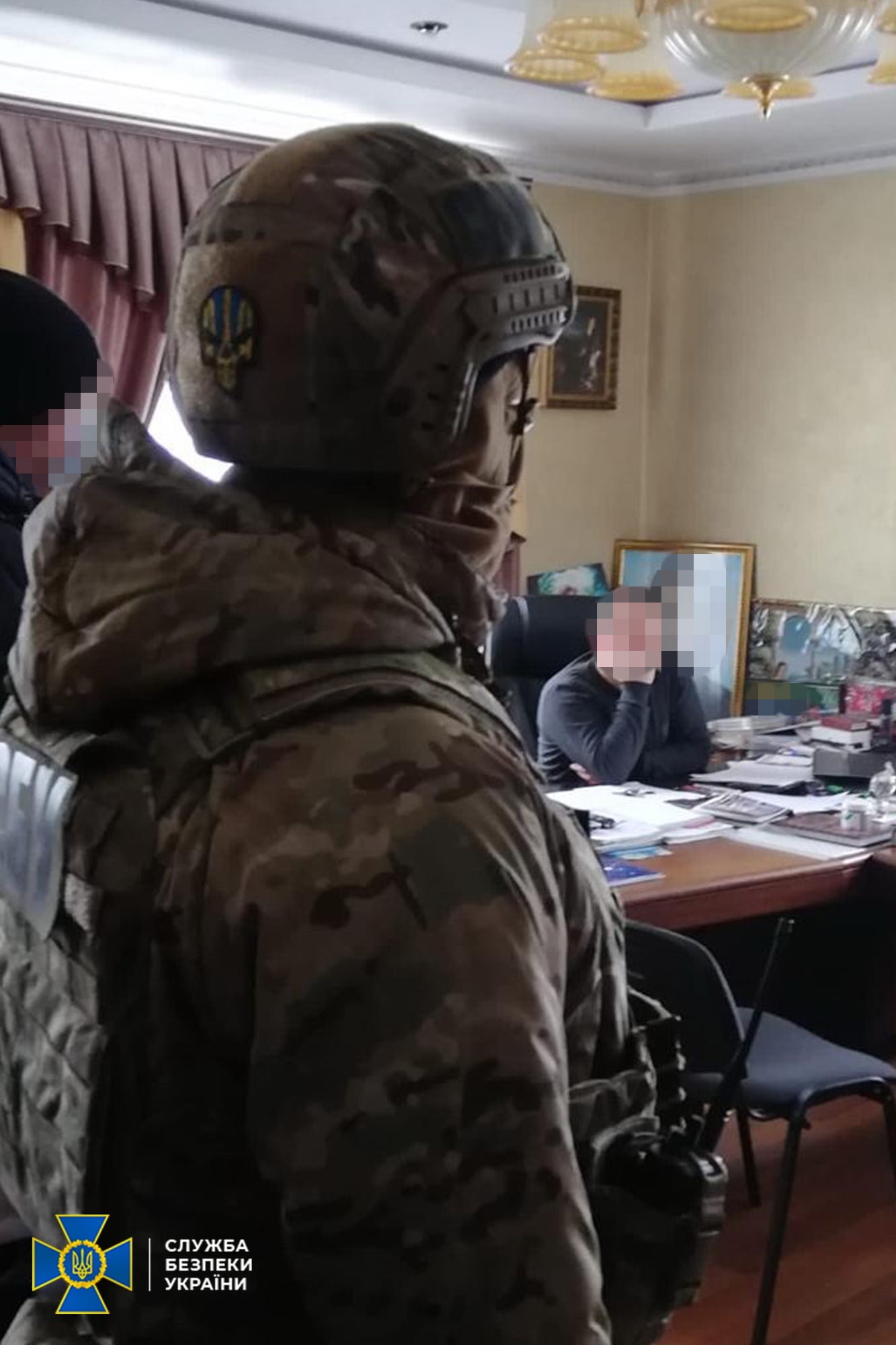В Полтавской области два депутата «выбили» у женщины 39 тысяч долларов и заставляли переписать имущество 1