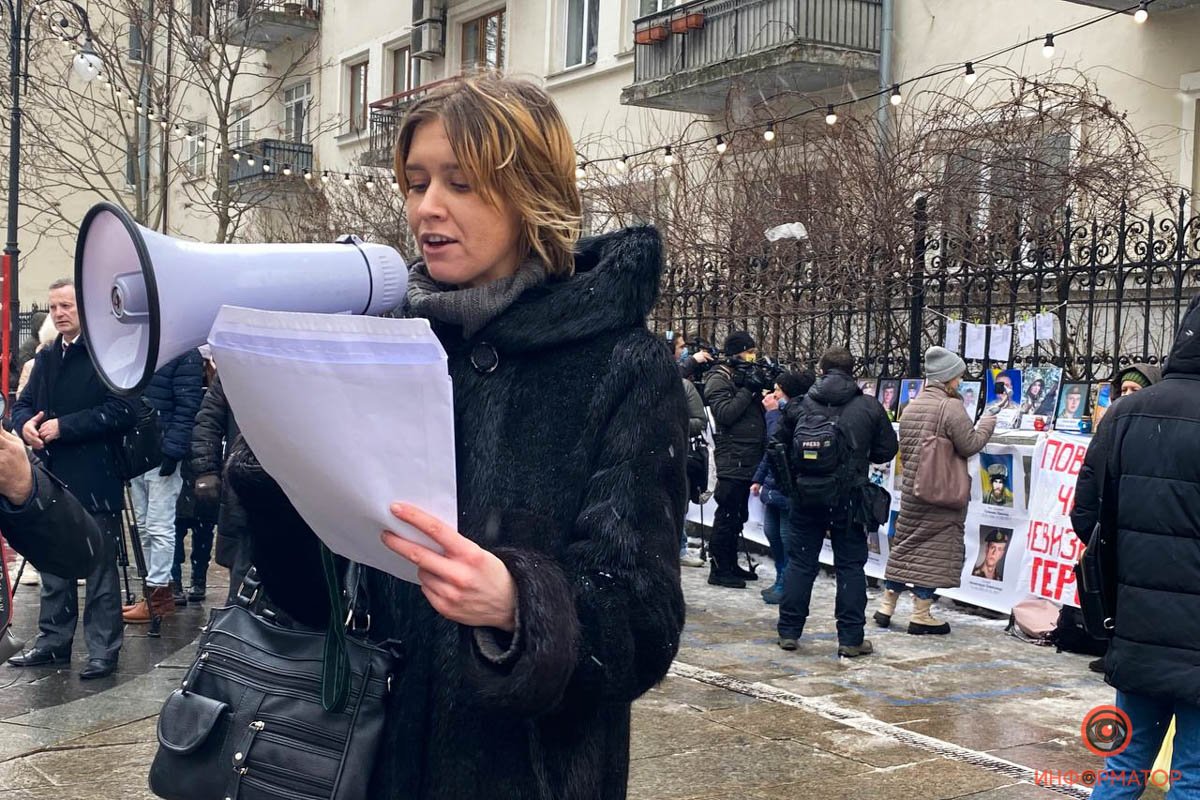 Смерті в армії: у Києві під Офісом Президента мітингували родичі загиблих солдатів 4