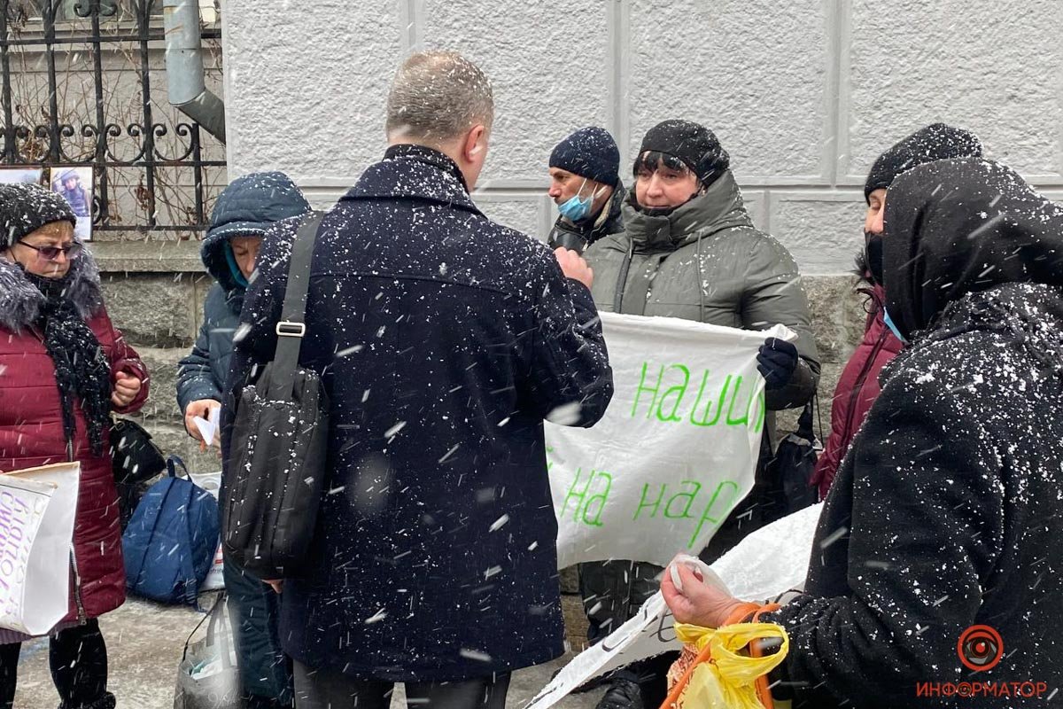 Смерті в армії: у Києві під Офісом Президента мітингували родичі загиблих солдатів 10