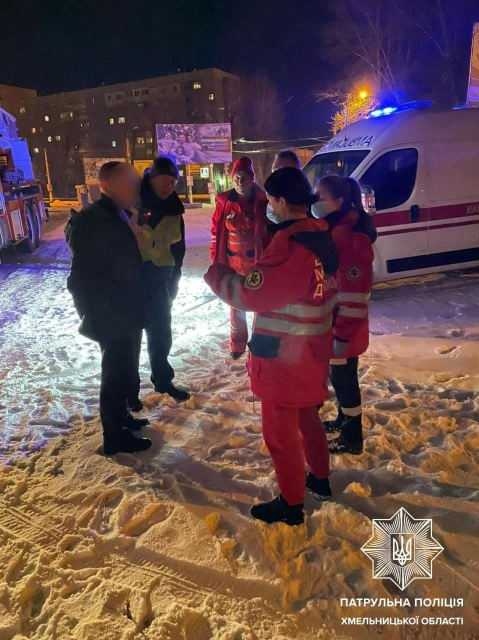 У Хмельницькому чоловік хотів накласти на себе руки і зістрибнув з 7-го поверху, але впав на мотузки для білизни 1