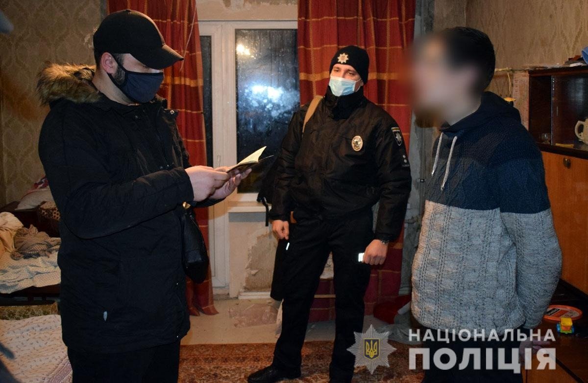 В Донецкой области мужчина до смерти забил 3-летнего сына с инвалидностью, пытаясь научить ходить: появились новые подробности 1