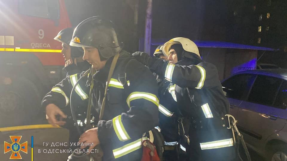 Пожар в швейном цеху в Одессе: есть пострадавший 2
