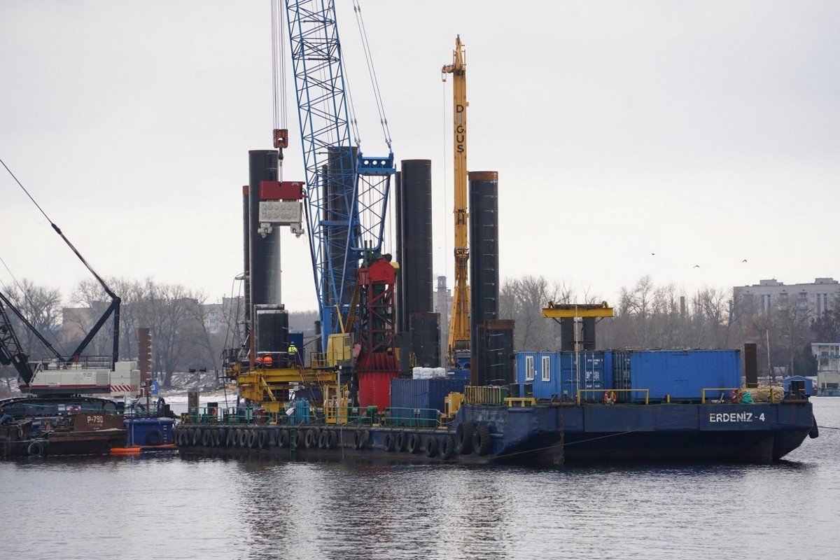 "Велике будівництво" Зеленського вперше за часи Незалежності зводить мегаміст через Дніпро у Кременчуці 3