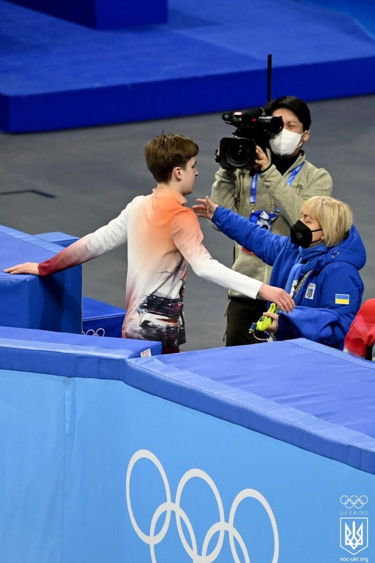 Украинский фигурист Шмуратко попал в финал произвольной программы фигурного катания на Олимпиаде в Пекине 2