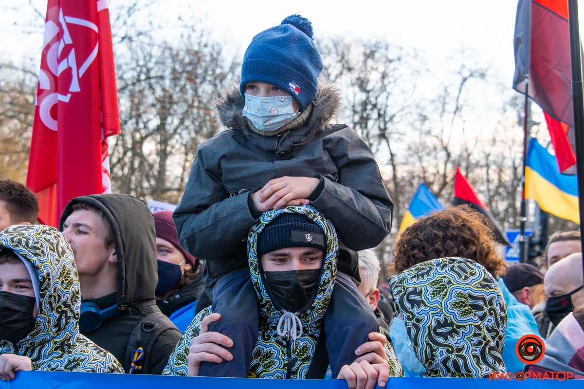 «Нет Путину», гимн Украины и фаера: как в Киеве прошел Марш единства за Украину 27