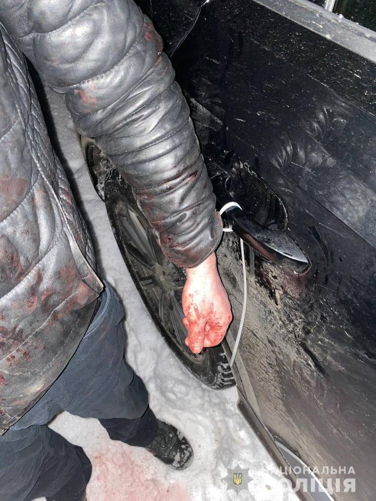 В Харькове избили бизнесмена, затолкали в машину и вывезли в лес, чтобы выбить несуществующий долг 2