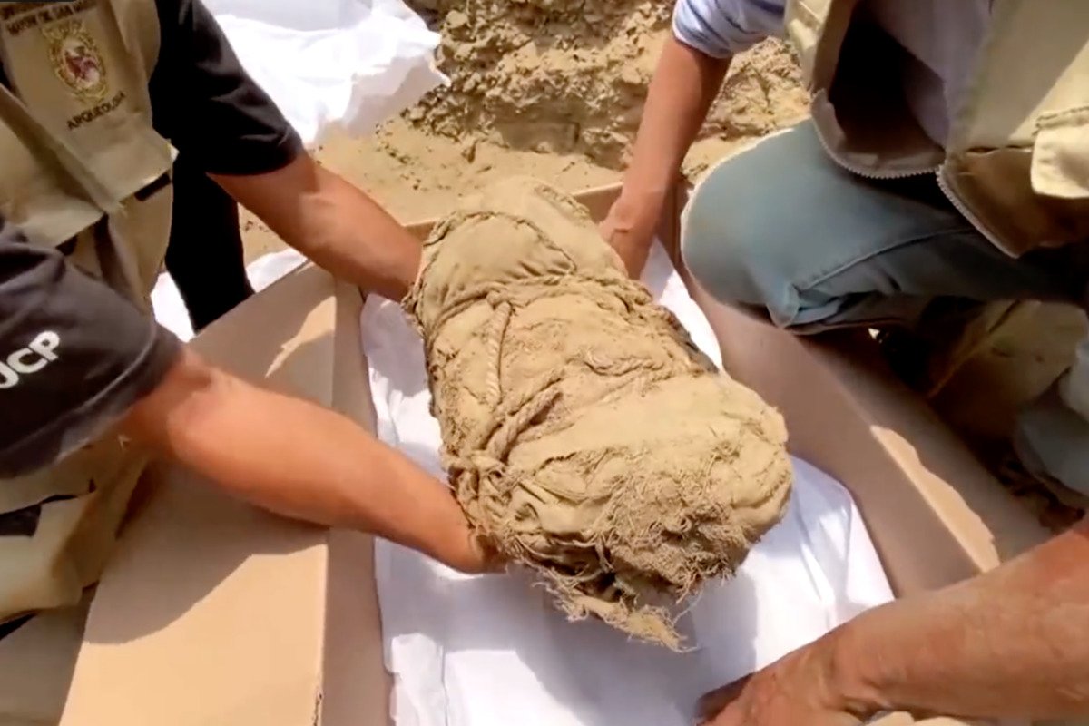 У Перу знайшли 6 мумій дітей та 7 дорослих, яких принесли в жертву 1