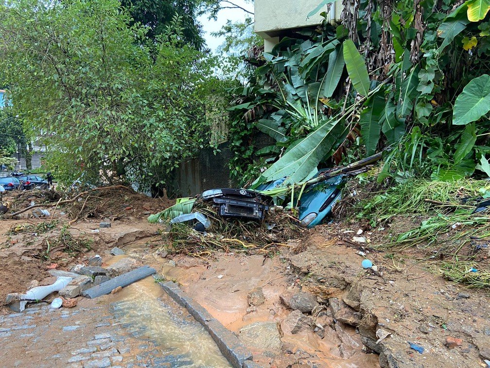 В Бразилии из-за сильного дождя погибли более 100 человек 2