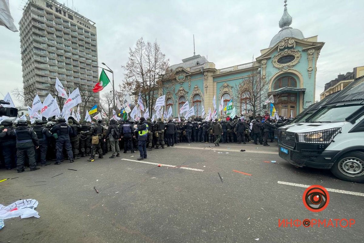 Митинг ФОПов в Киеве: протестующие перекрыли дороги, начались стычки с полицией 6