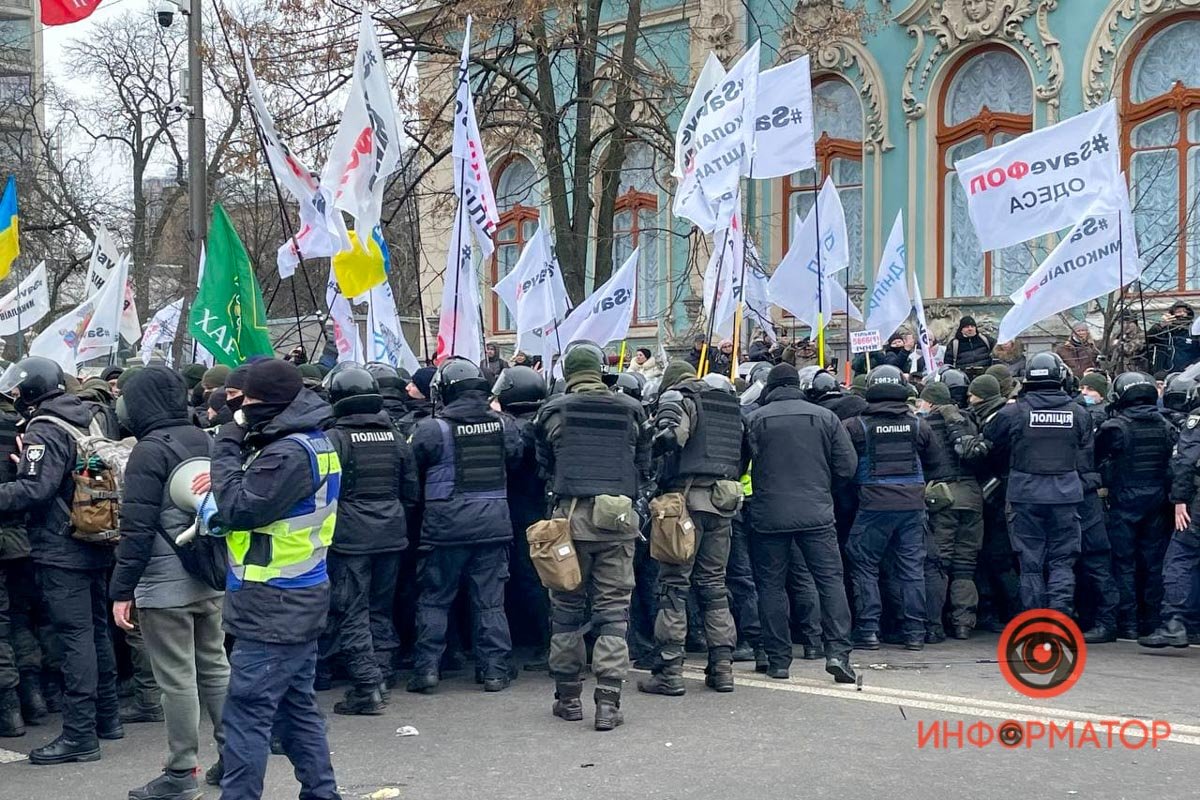 Митинг ФОПов в Киеве: протестующие перекрыли дороги, начались стычки с полицией 10