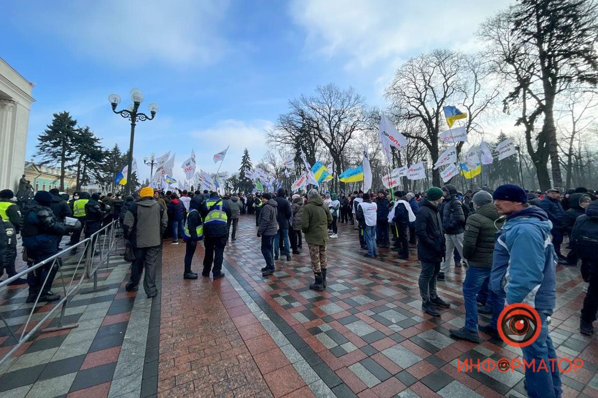 Митинг ФОПов в Киеве: протестующие перекрыли дороги, начались стычки с полицией 1