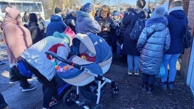 Несколько суток без еды, воды и сна: рожениц с младенцами принудительно вывозят из ОРДЛО в РФ 1