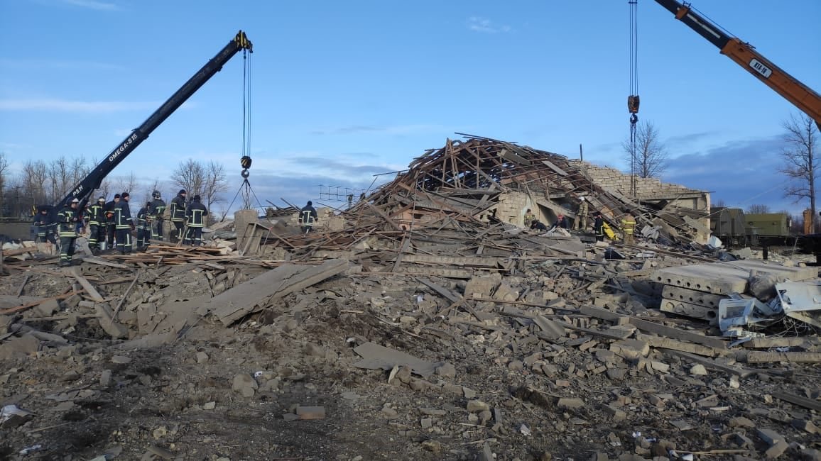 Из-за обстрела воинской части в Одесской области погибли 18 человек: ещё 6 пострадавших достали из-под завалов спасатели 3