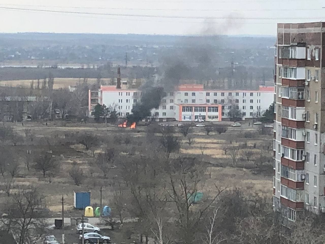 У Вугледарі окупанти влучили снарядом у лікарню: загинуло троє людей, ще 10 — поранено 3