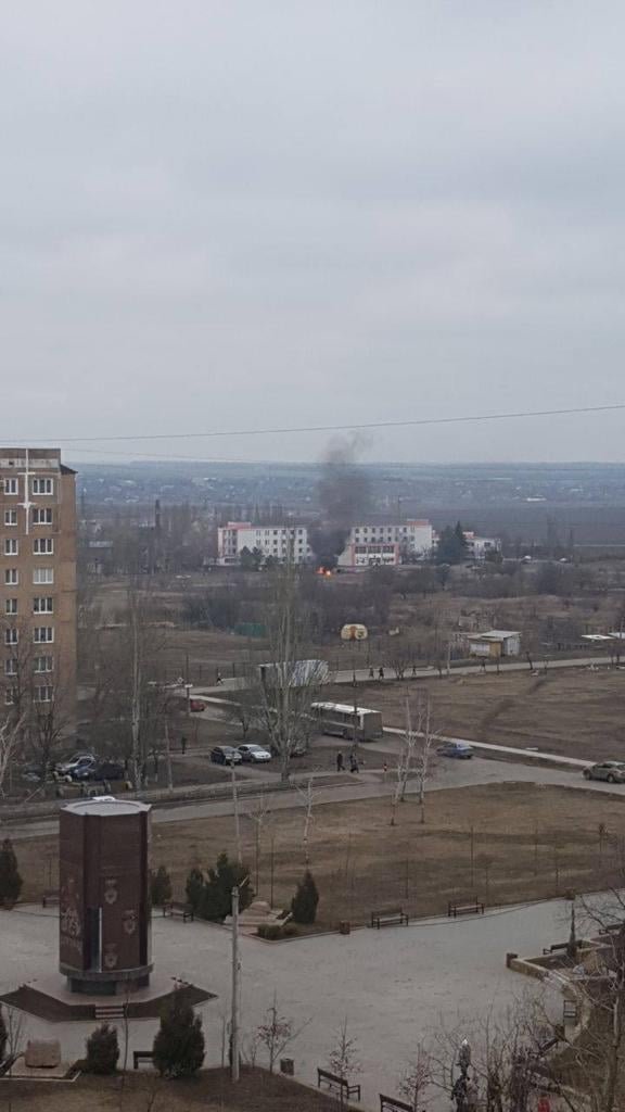 У Вугледарі окупанти влучили снарядом у лікарню: загинуло троє людей, ще 10 — поранено 2