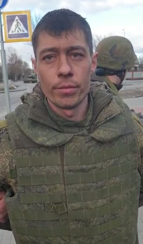 Воины ВСУ отбили атаку оккупантов в Чернигове и захватили в плен командира воинской части РФ: видео 1