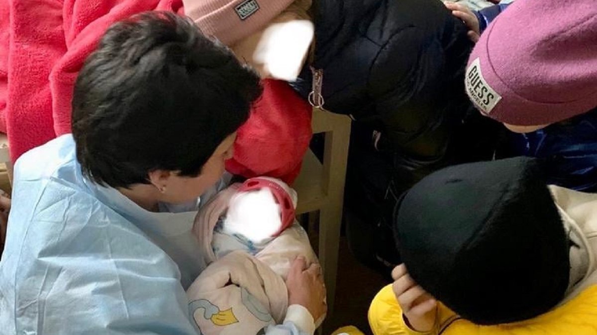 В бомбоубежищах Украины уже родились 6 детей 3