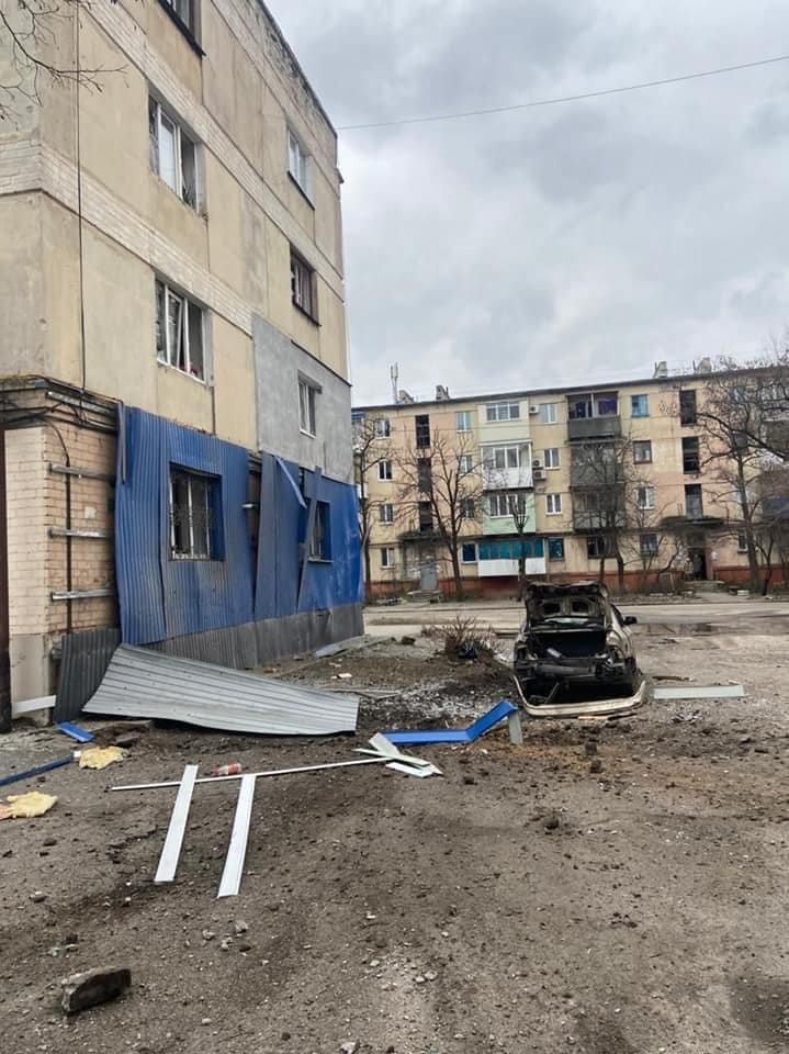 У Сєвєродонецьку окупанти обстріляли мирних жителів та пошкодили газогін: загинула жінка, ще 2 – у лікарні 3