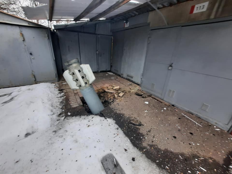 В Харькове оккупанты нанесли ракетный удар в центре города: фото и видео с места 4
