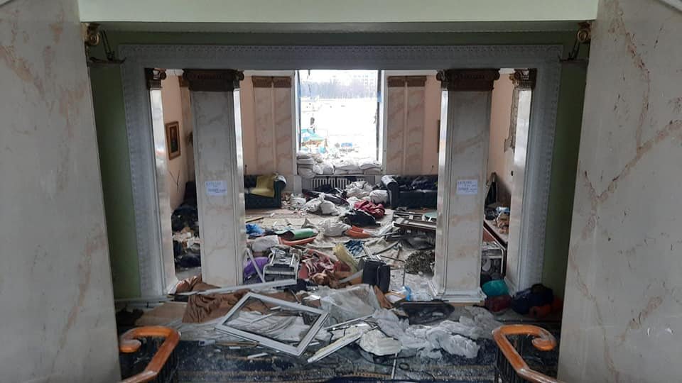 Ракетный удар в центре Харькова: травмы получили 6 человек, в том числе ребёнок 4