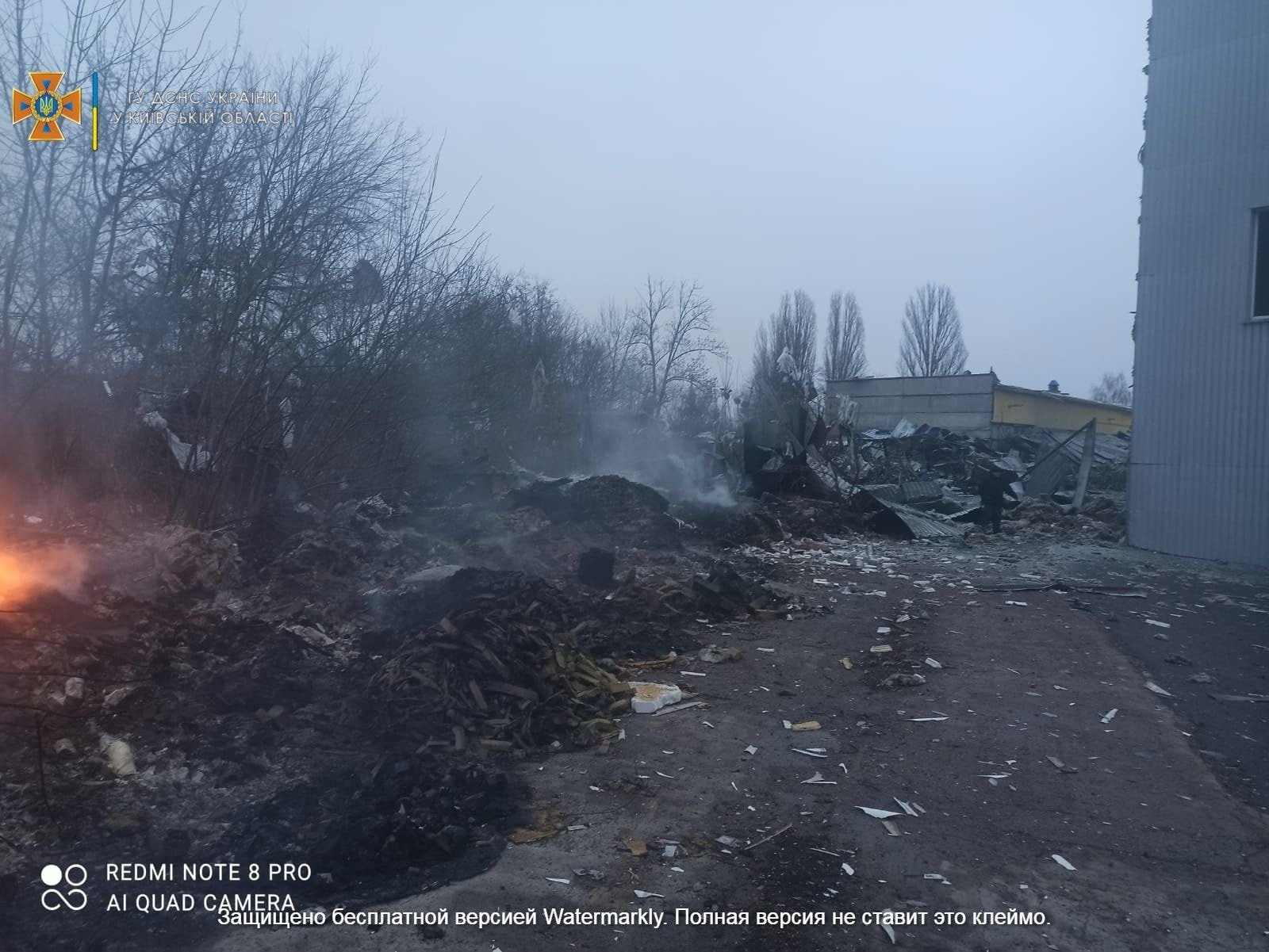 В Киевской области оккупанты продолжают обстреливать мирное население: к людям не пускают волонтёров 1