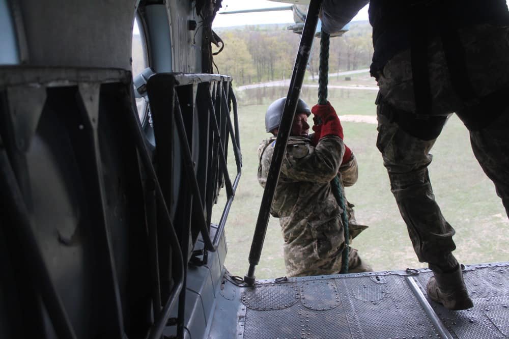 Герой Украины Юрий Содоль: спас людей от удара боевиков, сейчас защищает Мариуполь 3