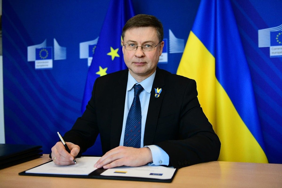 Украина получит от ЕС 1,2 миллиарда евро 1