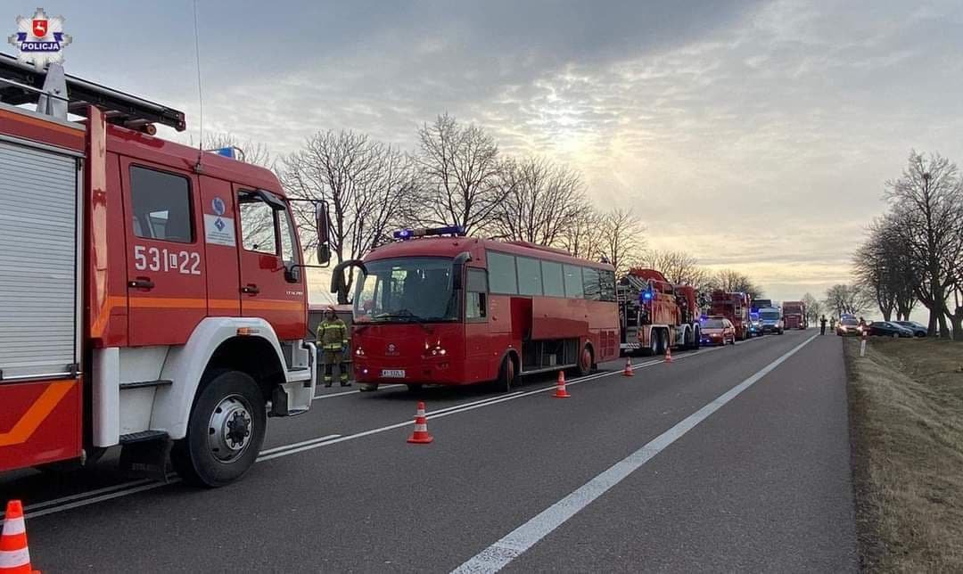У Польщі перекинувся автобус із біженцями з України: серед постраждалих – діти 1