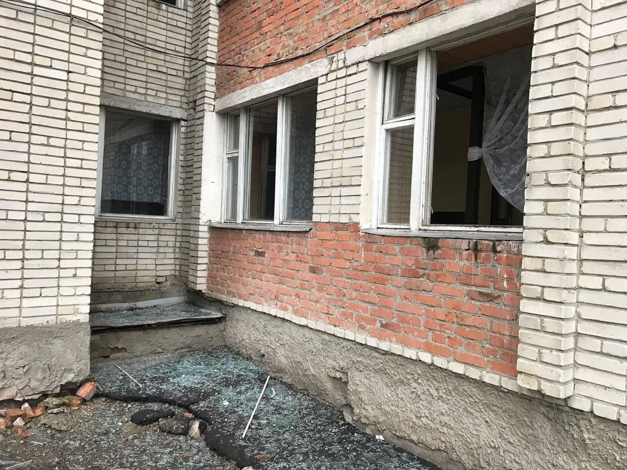 Оккупанты нанесли авиаудар по ТЭЦ в Ахтырке: погибли два человека 3