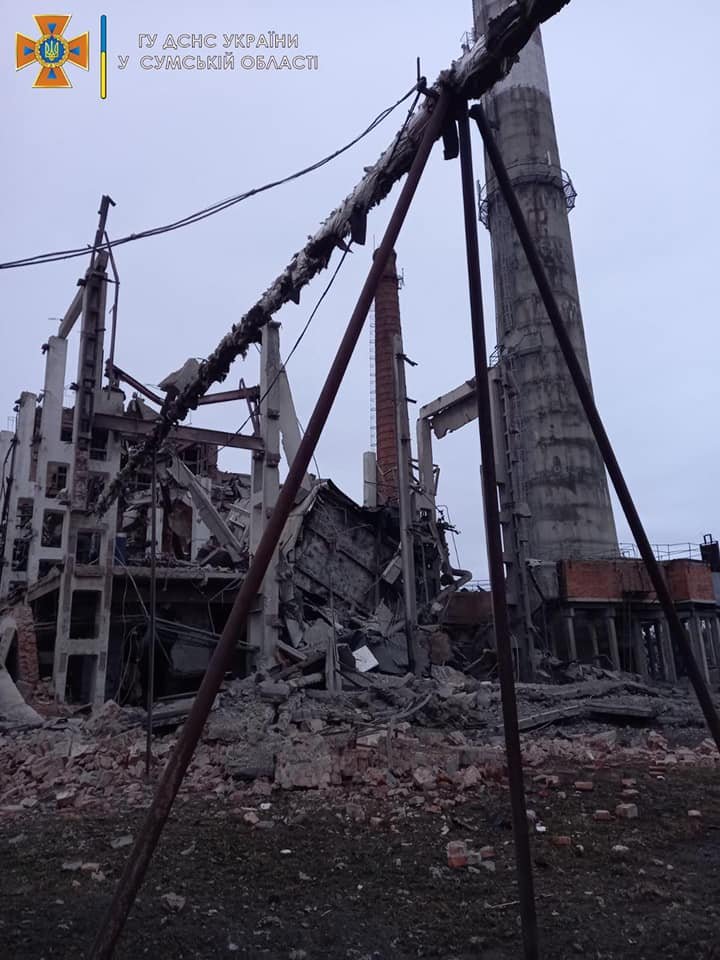 Оккупанты нанесли авиаудар по ТЭЦ в Ахтырке: погибли два человека 2