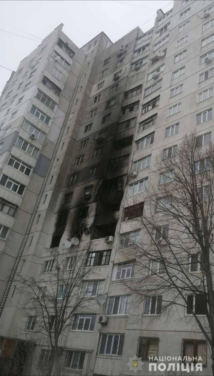 Критична ситуація в Ізюмі: за відмову здатися окупанти взяли місто в облогу та знищують його 5