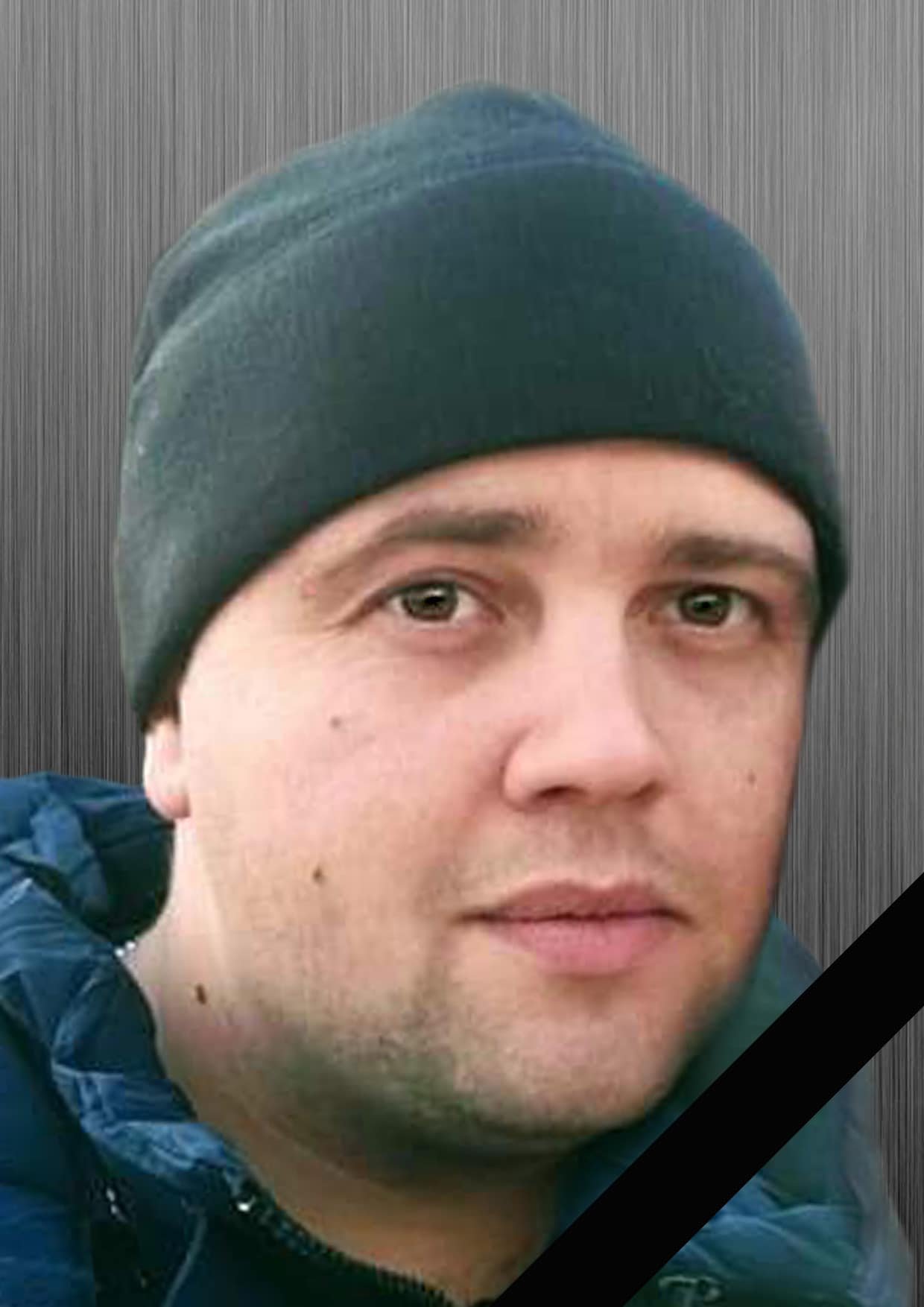 На Київщині окупанти розстріляли та переїхали ВАЗ: загинув поліцейський та цивільна жінка, ще одна людина у лікарні 1