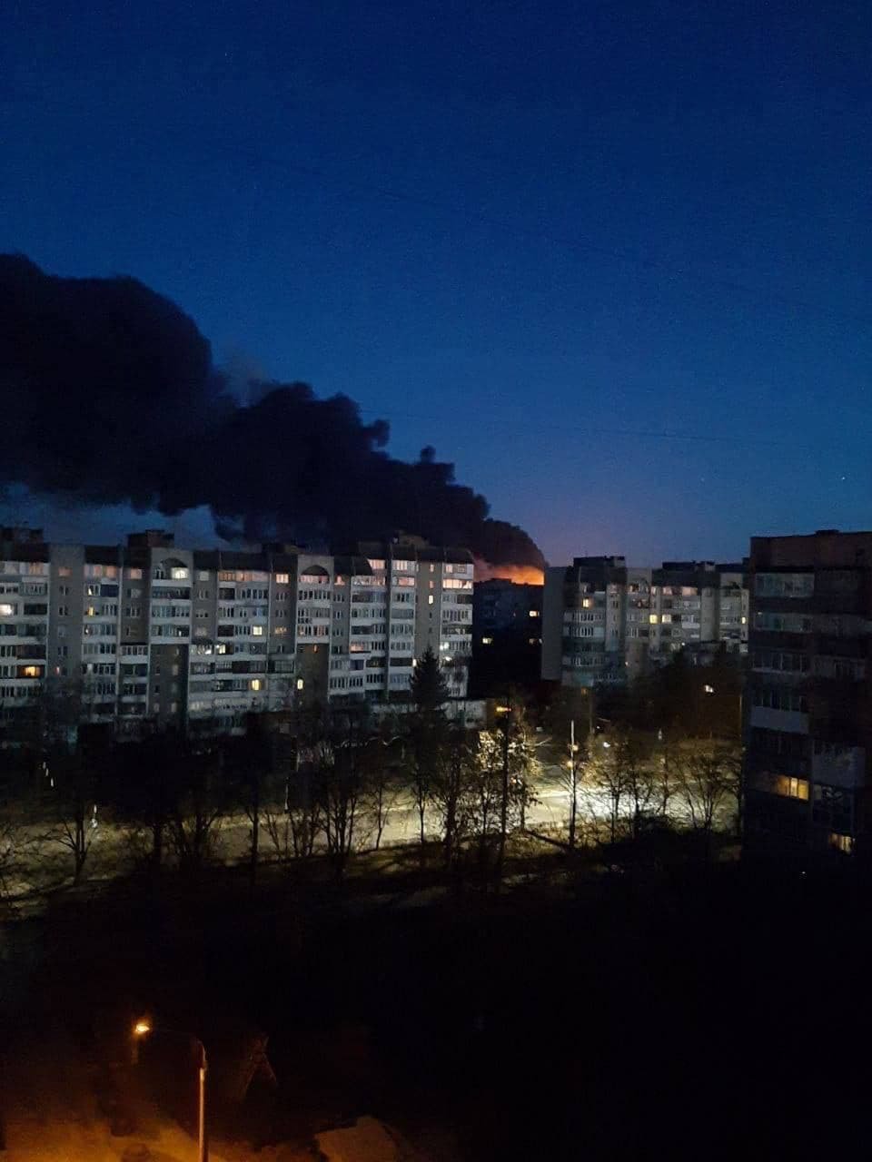 В аэродром возле Луцка попали четыре ракеты, возник пожар: двое военных погибли, ещё 6 получили ранения 1