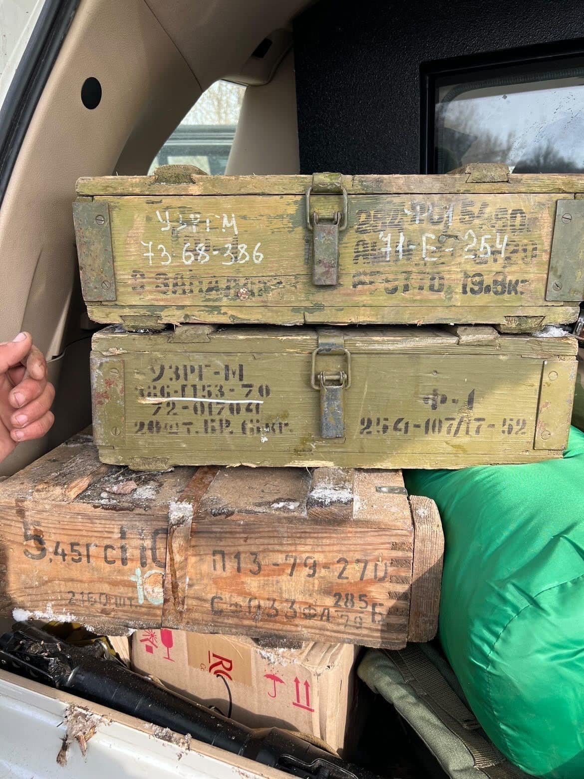 В Луганской области оккупанты сбежали от ВСУ, бросив зенитную установку и грузовик с боеприпасами 1