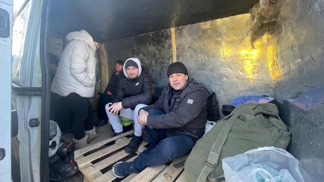 В Офисе Президента и Киевской ОВО рассказали, как происходит эвакуация из наиболее опасных районов 2