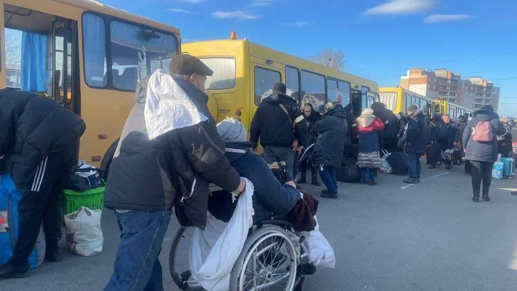 В Офисе Президента и Киевской ОВО рассказали, как происходит эвакуация из наиболее опасных районов 3