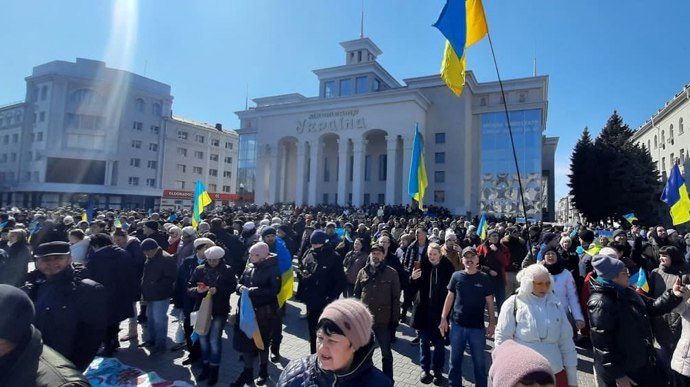 Про “народні республіки” під дулом російських автоматів та долю колаборантів 1