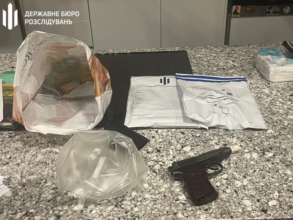 У нардепів Волошина, Рабіновича та Чорного від ОПЗЖ вилучили зброю 1