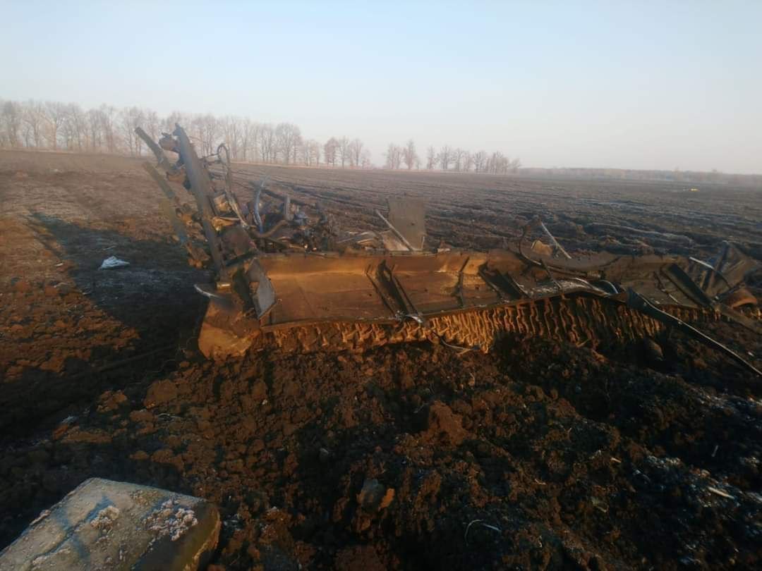 Под Черниговом ВСУ разбили колонну российской бронетехники 4