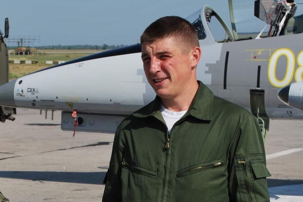 Привид Києва живий. Що відомо про легендарного українського льотчика 6