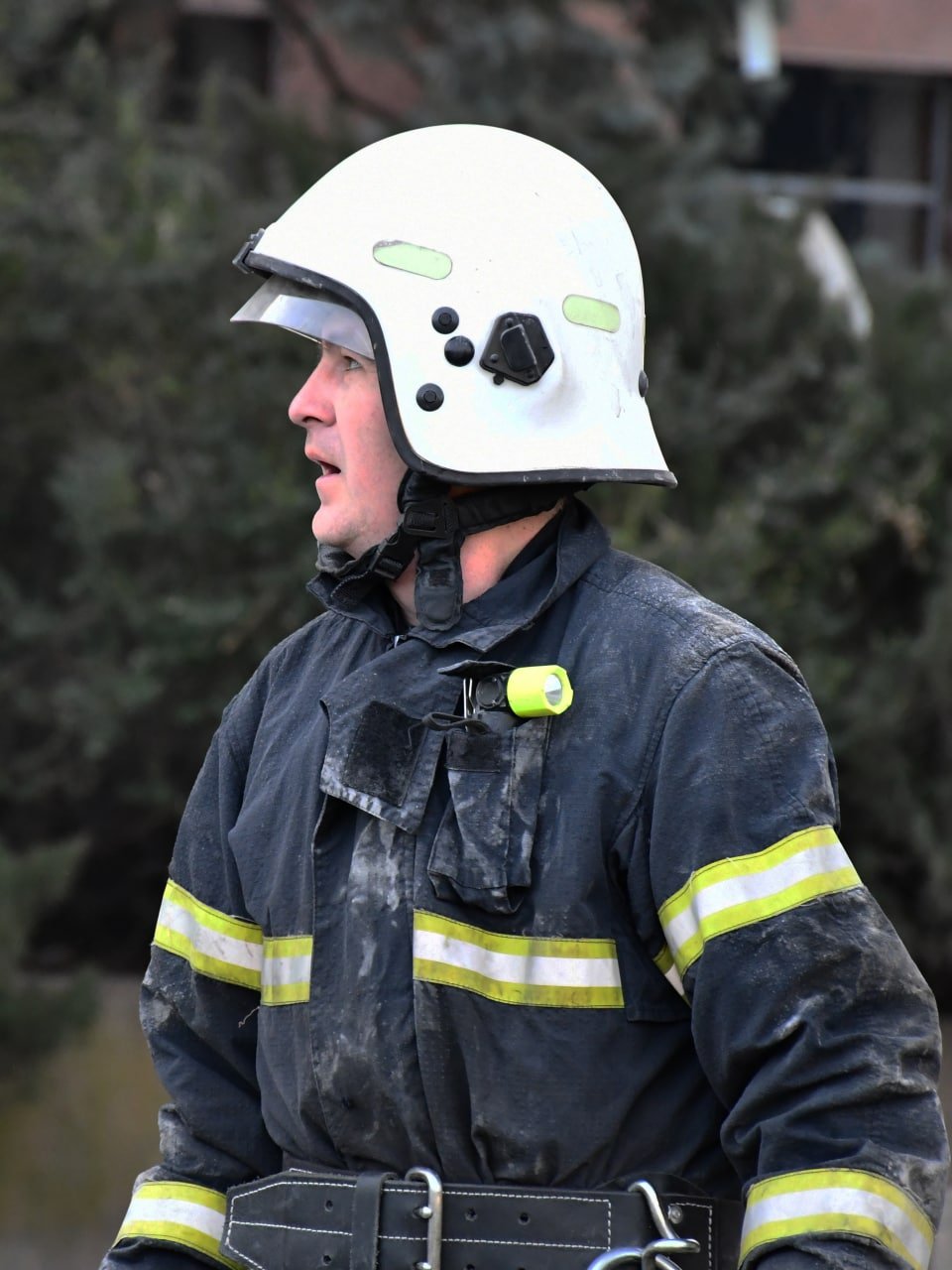 Ракетный удар по зданию ОГА в Николаеве: из-под завалов достали тела 7 погибших 11