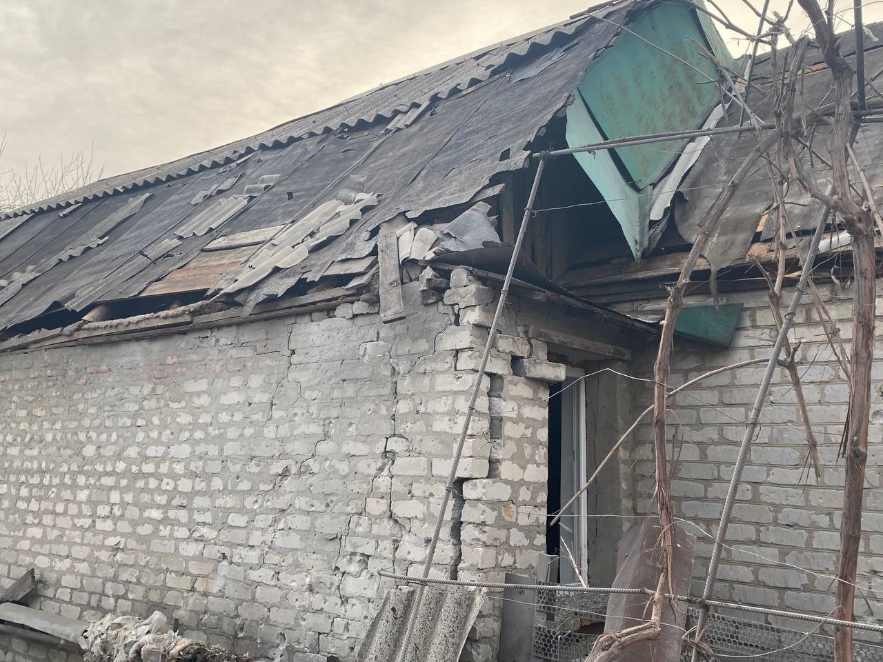 Боевики нанесли авиаудары по Марьинке и Новомихайловке: есть пострадавшие 2