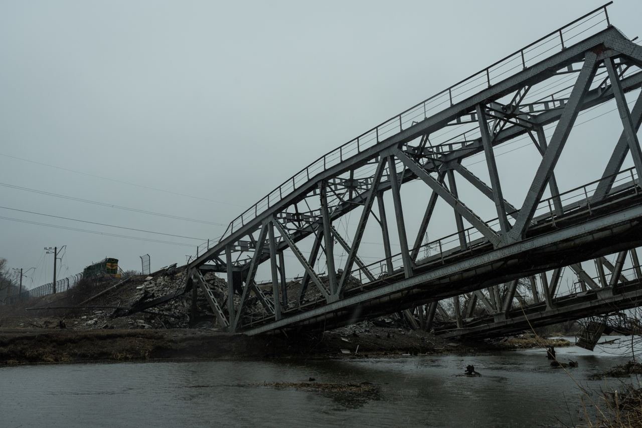 Российские оккупанты уничтожили 50 % Ирпеня: в городе остается около 3,5 тысячи мирных жителей 7