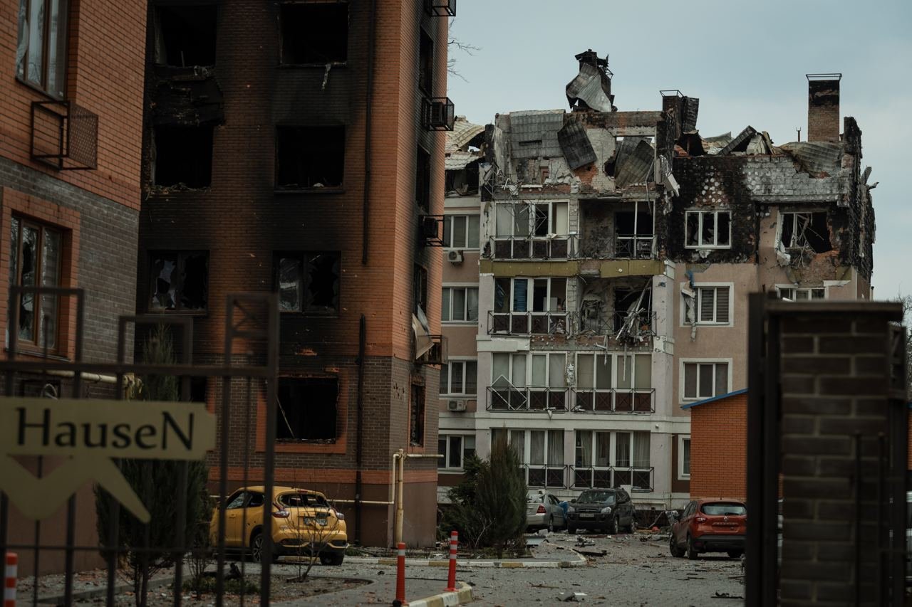 Российские оккупанты уничтожили 50 % Ирпеня: в городе остается около 3,5 тысячи мирных жителей 5