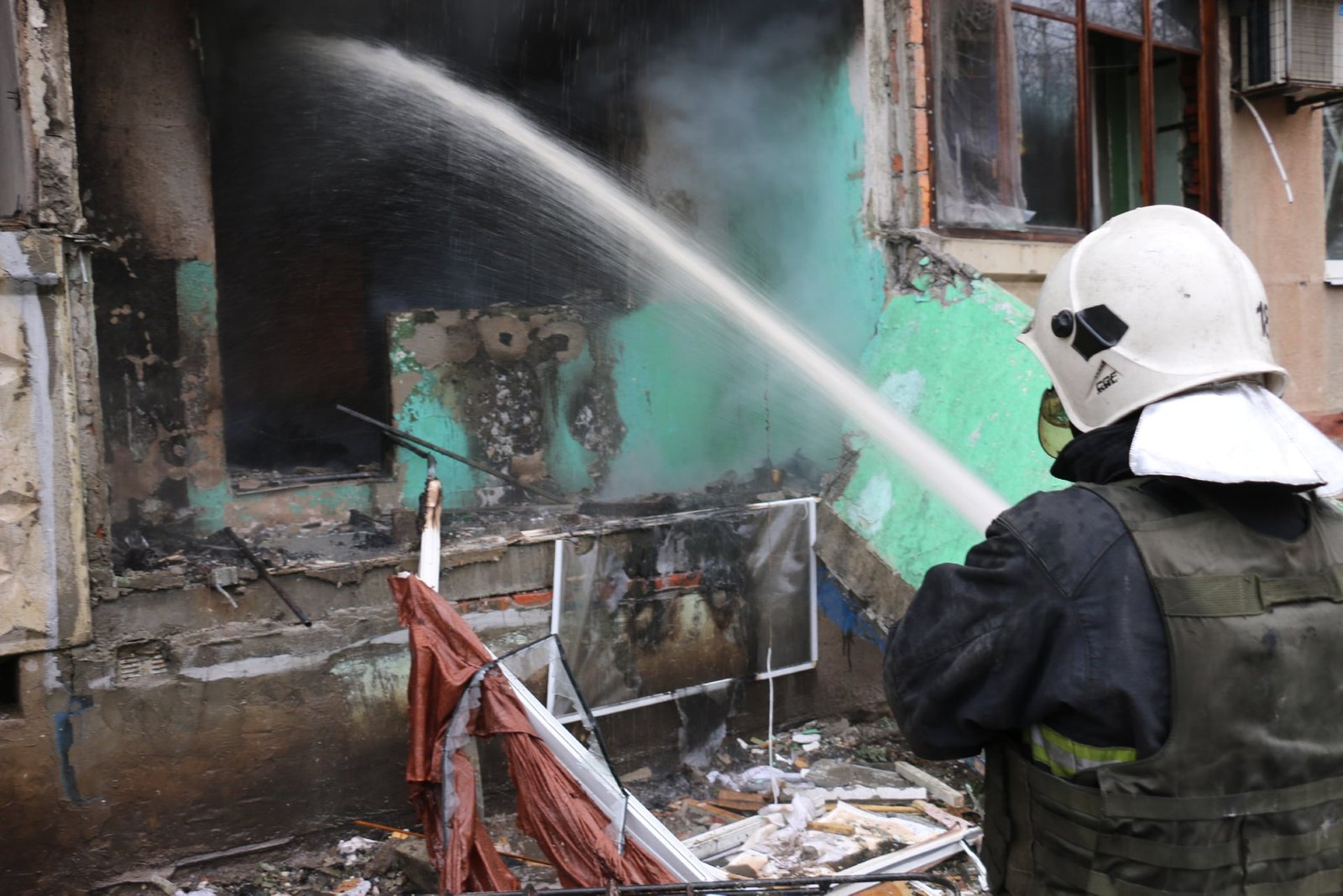 В Харькове из-за обстрелов загорелись около 10 квартир в пяти многоэтажках 8