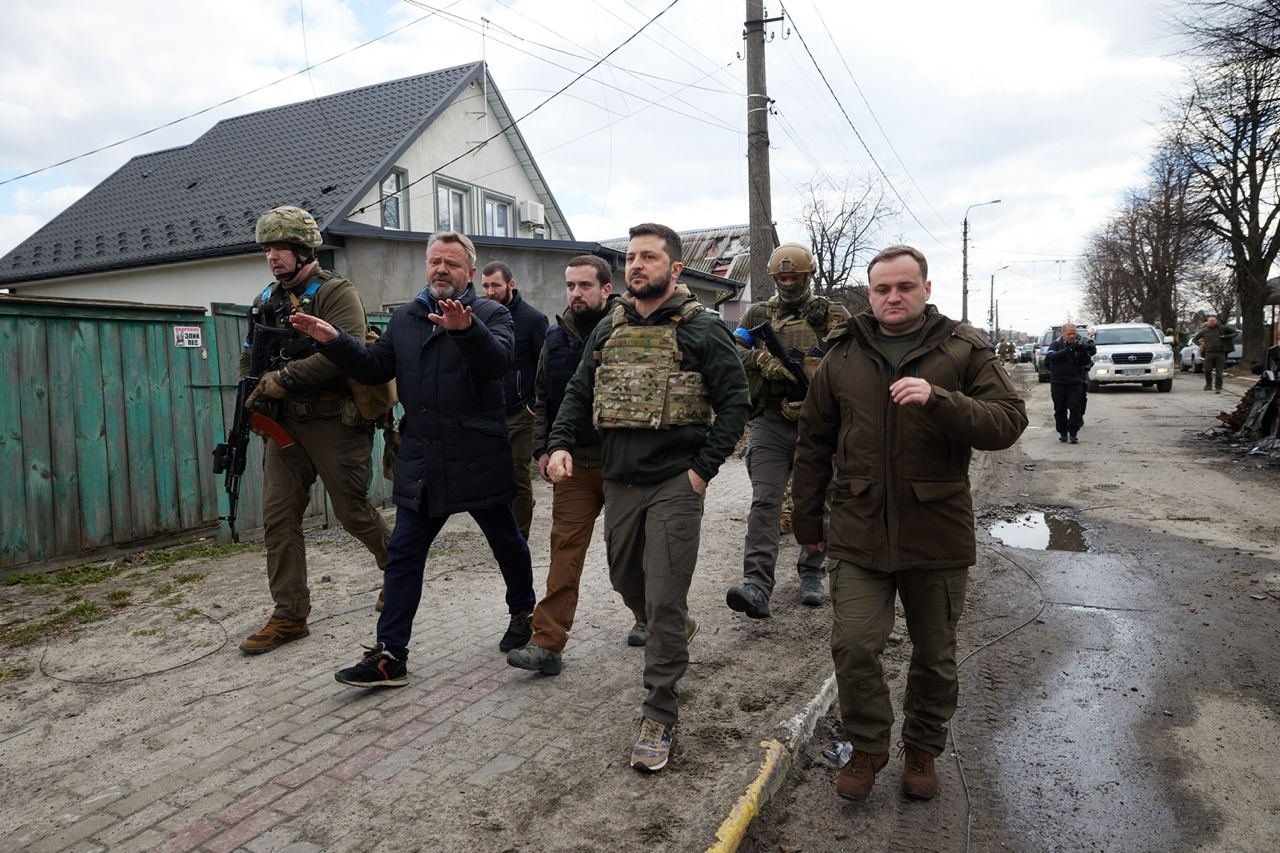 Зеленський відвідав Бучу та Ірпінь, де російські окупанти вбивали мирних жителів 7