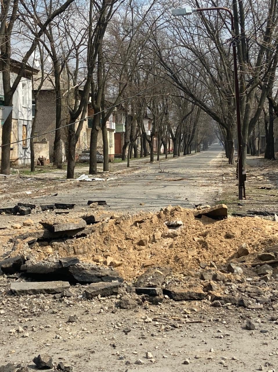 Рашисти обстріляли Сєверодонецьк: горять 10 багатоповерхівок 2