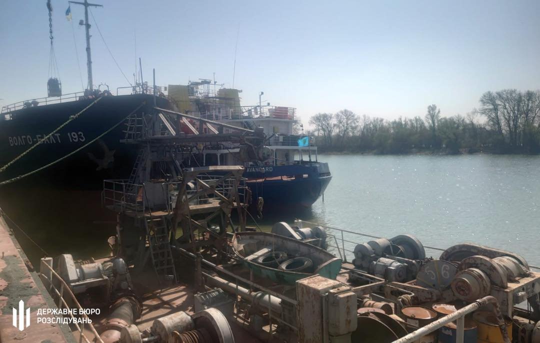 Російські підприємці намагалися вивезти з України 10 кораблів вартістю понад мільярд гривень 4